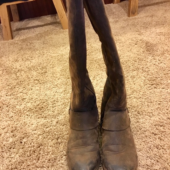 Distressed brown riding boots - Picture 3 of 3